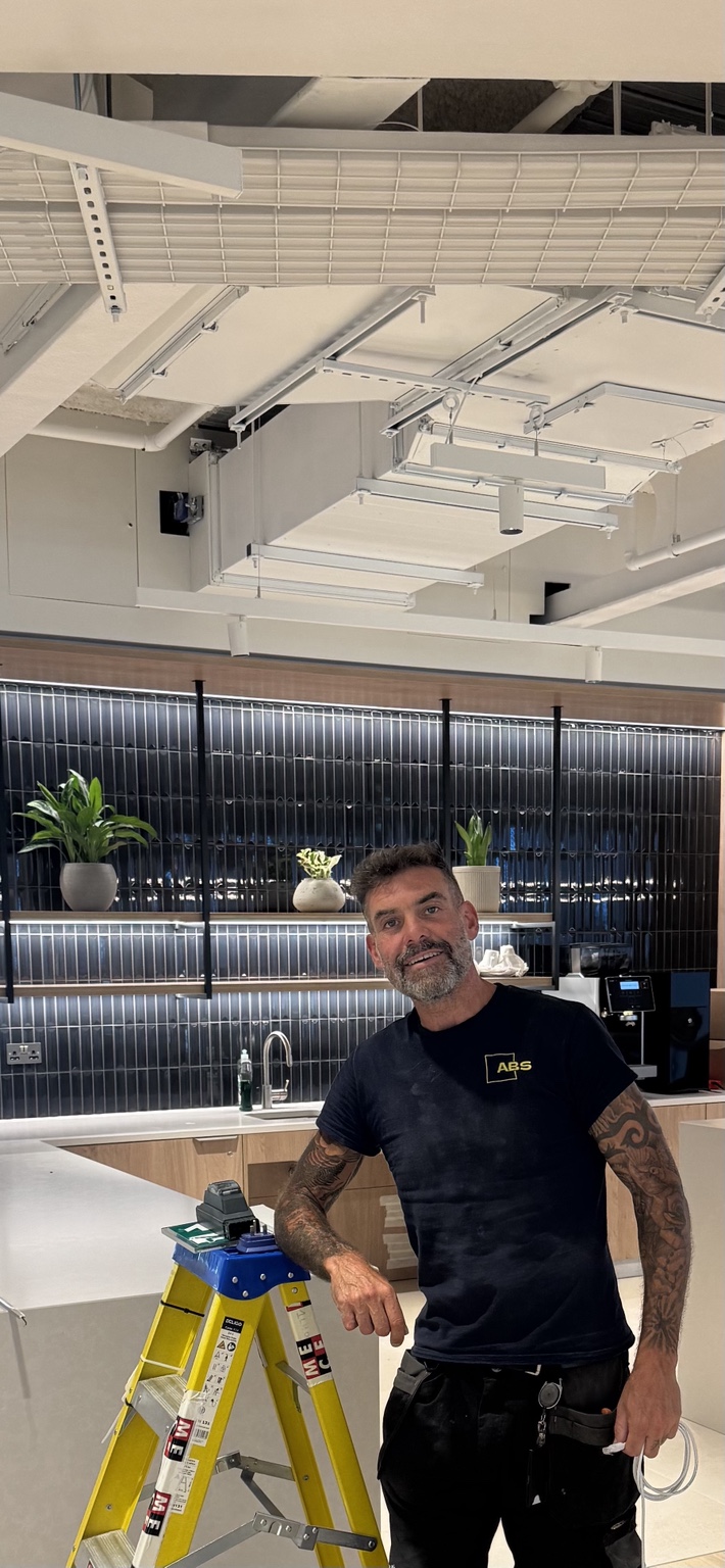 Installation in a completed workplace